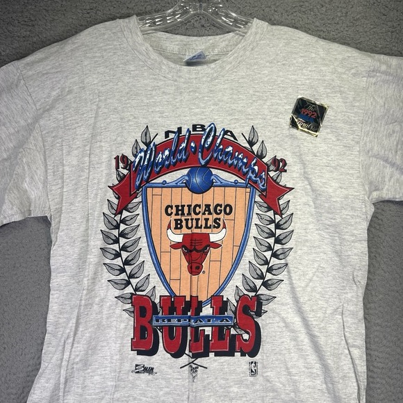 Salem Sportswear Other - Vintage Chicago Bulls Shirt Mens XL Gray Salem Sportswear NBA 1992 World Champs